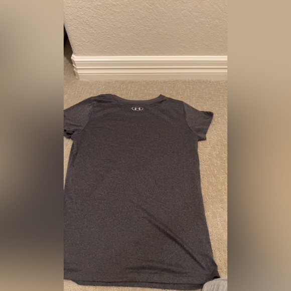 Under Armor Grey Shirt - Picture 2 of 3